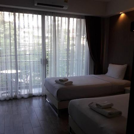 Inn Place Serviced Residence Патая Екстериор снимка