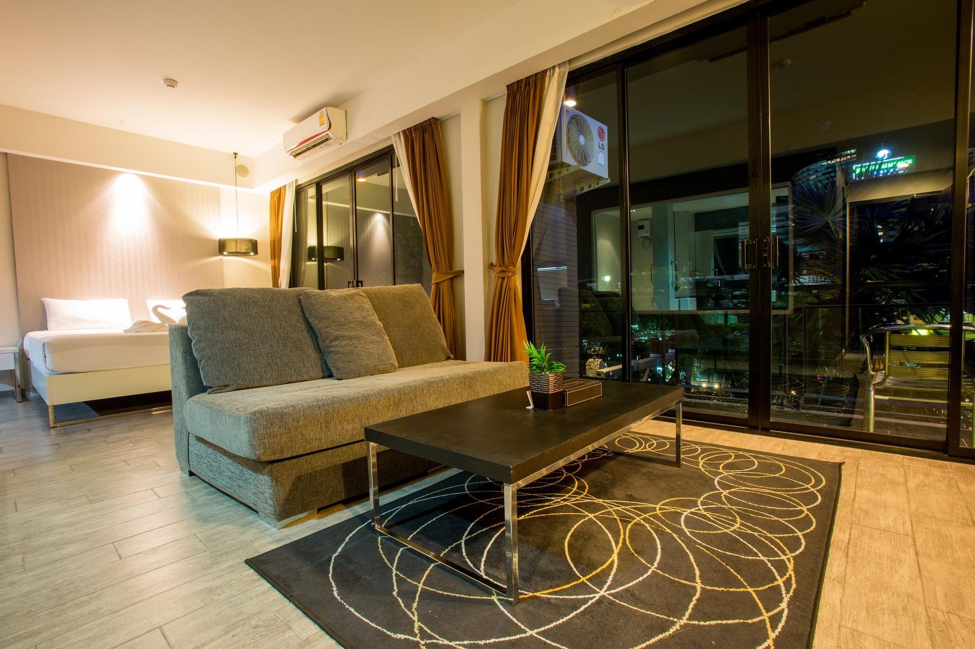 Inn Place Serviced Residence Патая Екстериор снимка