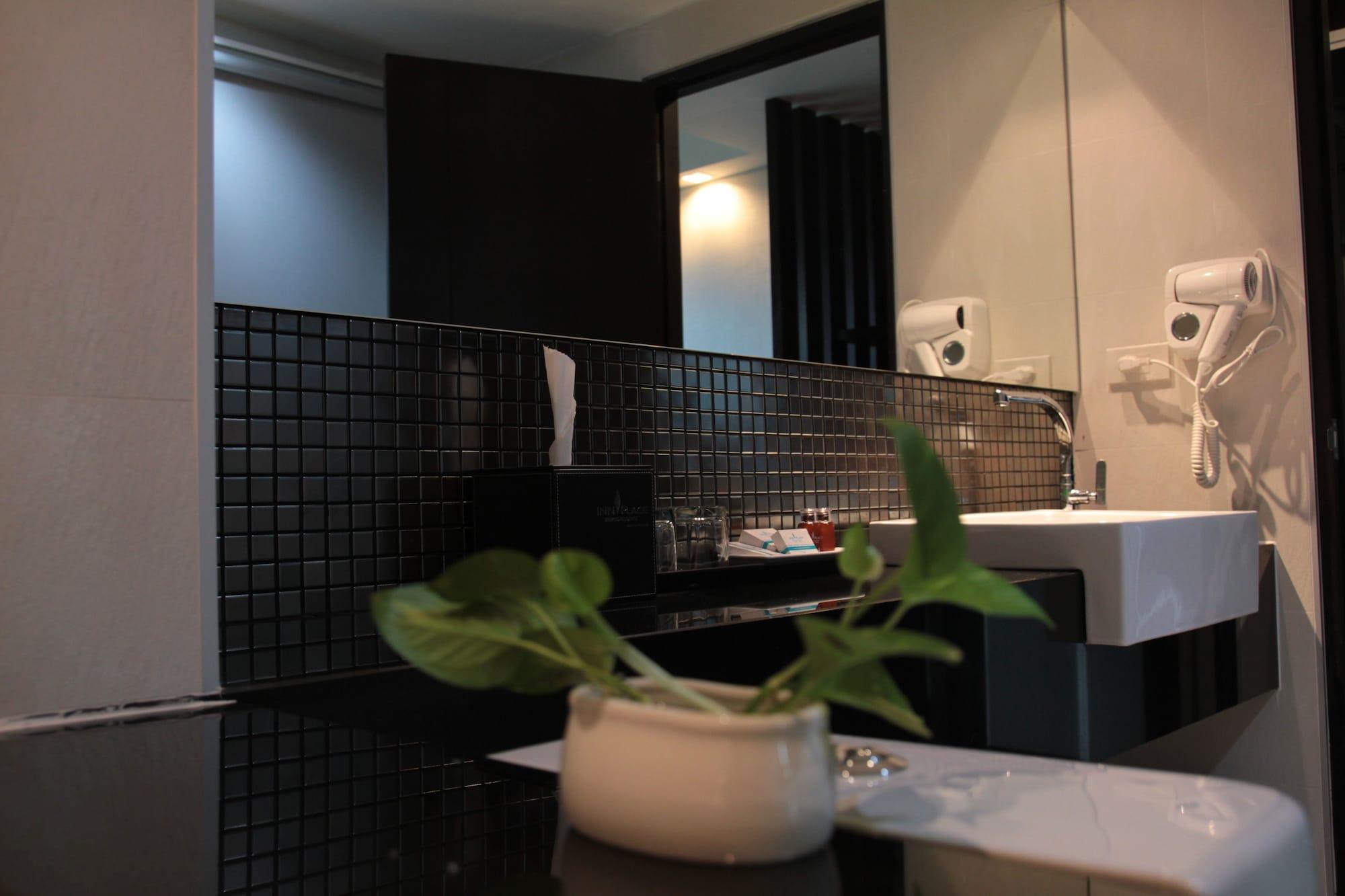 Inn Place Serviced Residence Патая Екстериор снимка