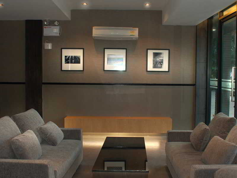 Inn Place Serviced Residence Патая Екстериор снимка