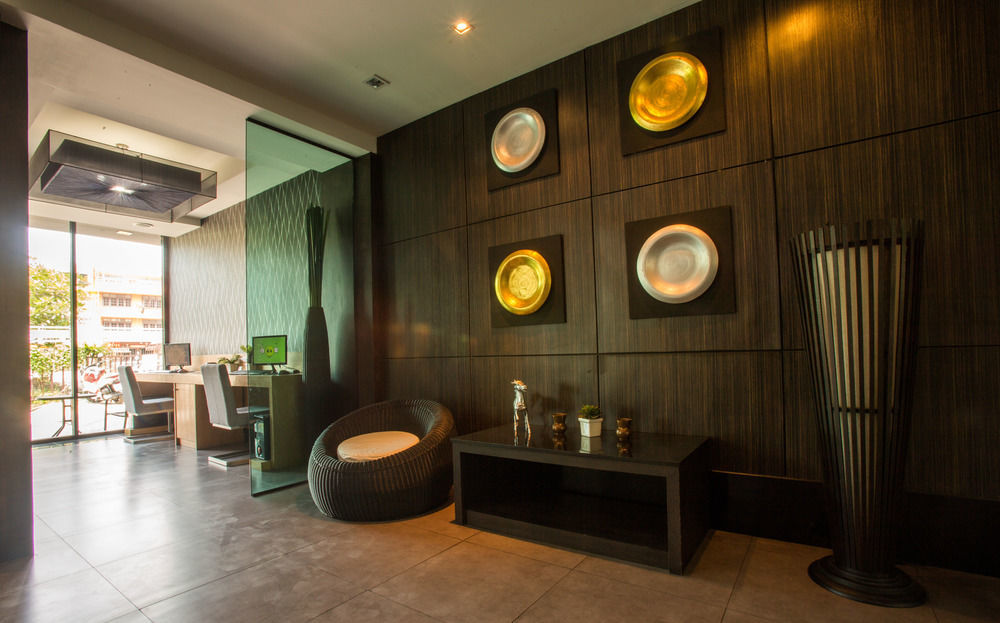 Inn Place Serviced Residence Патая Екстериор снимка