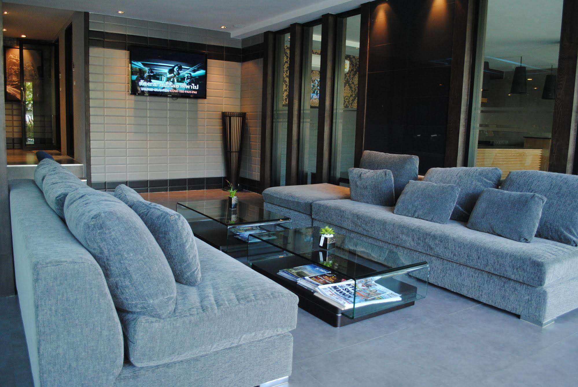 Inn Place Serviced Residence Патая Екстериор снимка